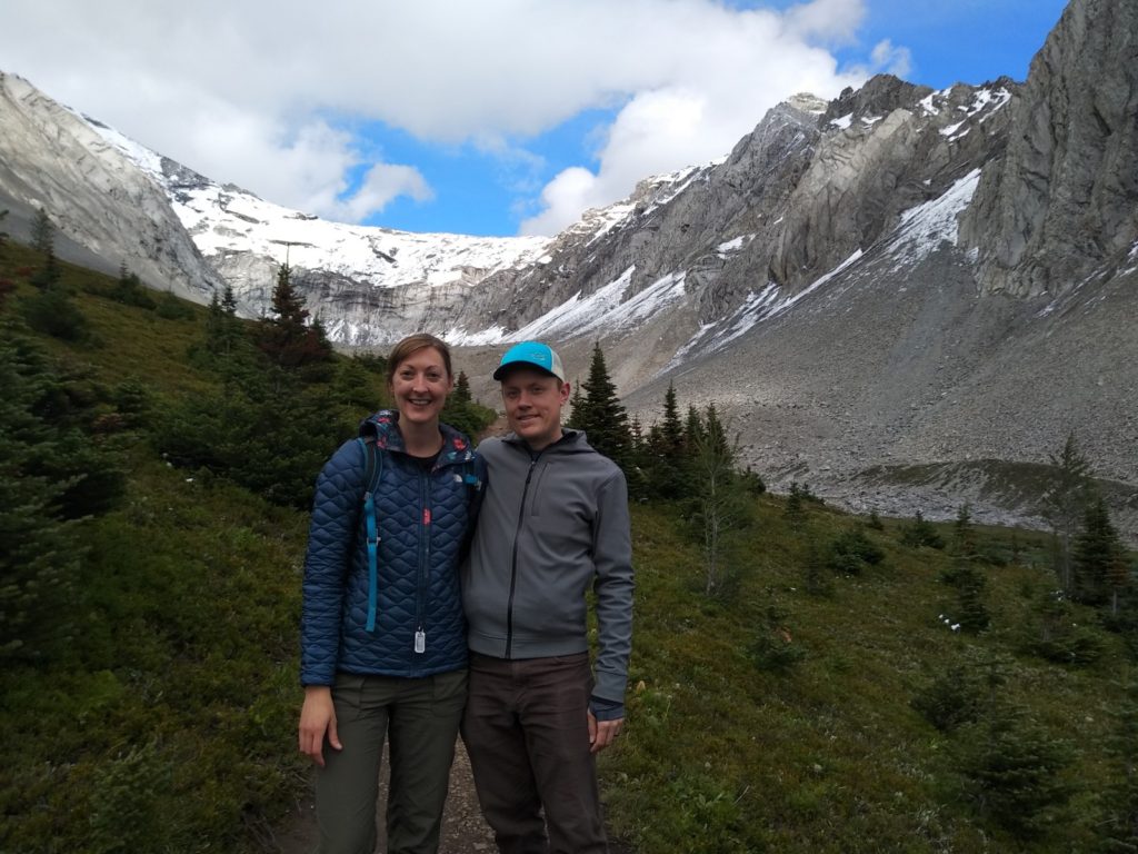 Mountains and two people in Peter Lougheed Provincial Park